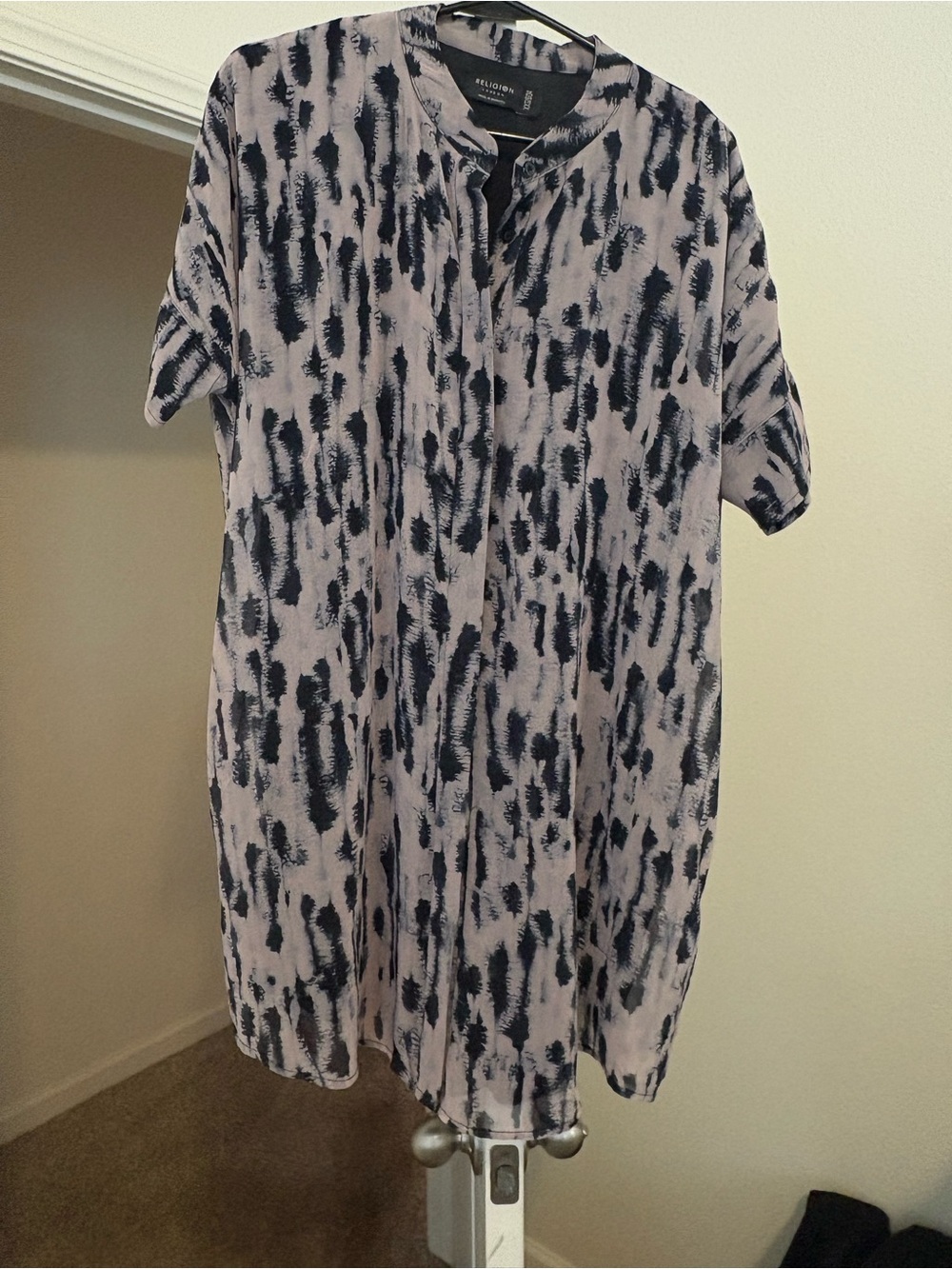 Religion - Button-Front Short Sleeve Dress in Light Gray and Black Spot Print